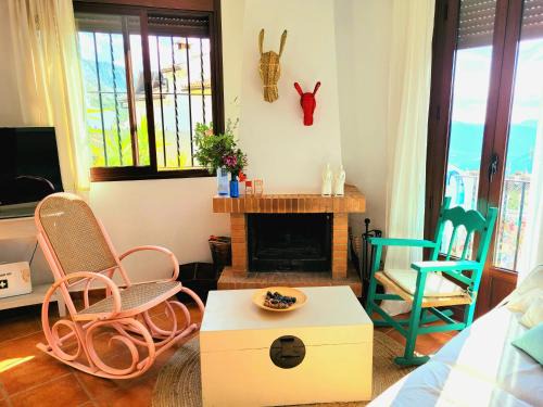 Benaocaz Apartment | Luminoso con vistas y chimenea apto mascotas