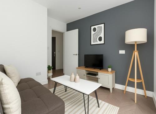 Islington Apartment | Luminous 2 Bed Balcony Flat in Islington