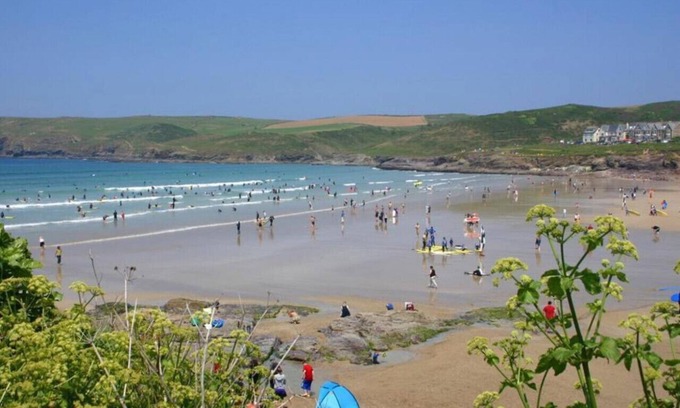 St Wenn House | Lupin - Three Bedroom House, Sleeps 6