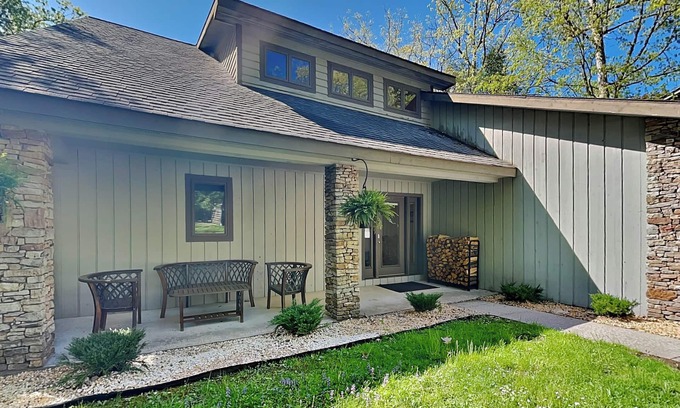 Oakland House | Lured by the Lake | Expansive Decks, Lake Views!