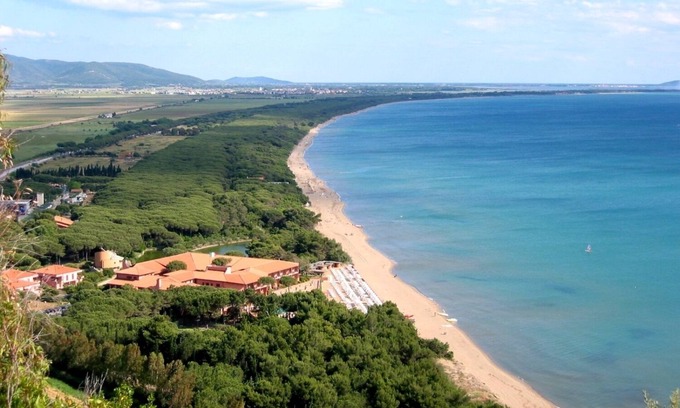 Orbetello Villa | Luscious villa&gardens by Maremma Park, Orbetello, Talamone, couples 10% off