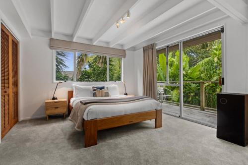 Remuera House | Lush Green Hideaway Guest Suite near Newmarket