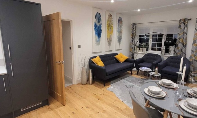 Wainscot Apartment | Lux 2 Bed Flat In The Heart Of Rochester