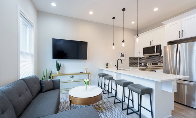 Barney Circle Apartment | LUX 2-Bedroom APT in DC with Patio