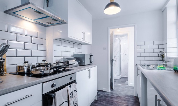Openshaw House | Lux 2 Bedroom House Manchester
