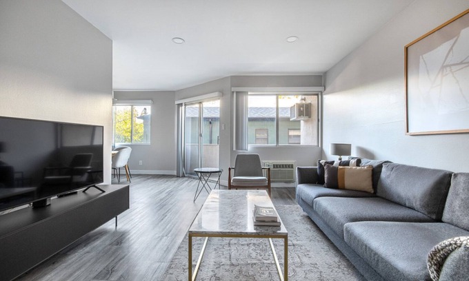 Beverly Grove Apartment | Lux Beverly Hills 1BR, near Shops + Dining on Rodeo, by Blueground