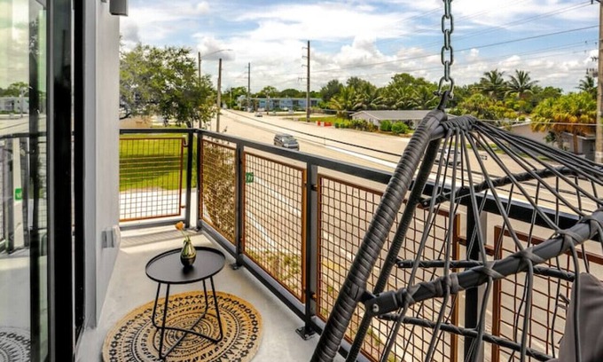 Fort Lauderdale Apartment | Lux Design Apartment near beach