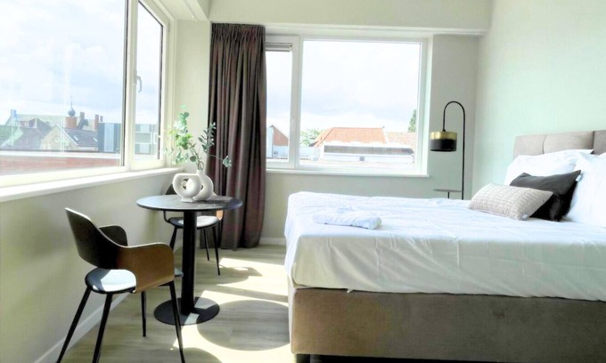 Raamsdonksveer Apartment | Lux Room with shared kitchen