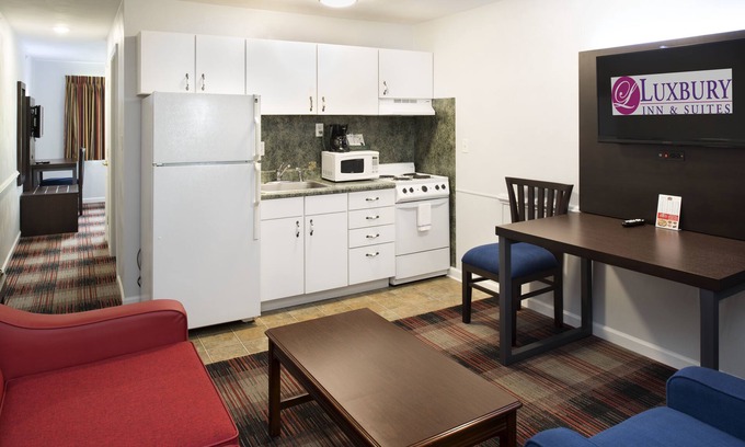 Maryville Hotel | Luxbury Inn & Suites