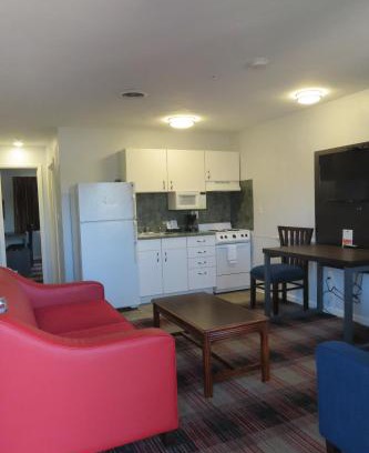 Maryville Hotel | Luxbury Inn & Suites