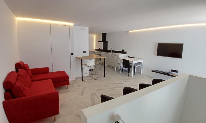 Langres Apartment | luxe appartement met home cinema