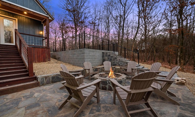 Broken Bow Cabin | Luxe Cabin w/Heated Pool, Hot Tub & Games