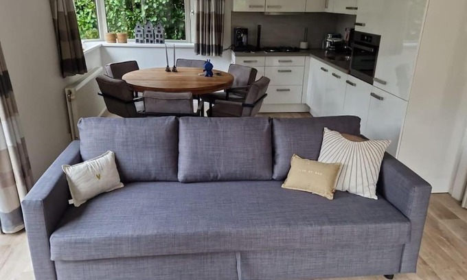 Hoevelaken Ski Chalet | Luxe chalet met airco bij bos en zwemwater