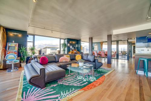 Downtown Reno Apartment | Luxe Dtwn Reno Penthouse about 3 Mi to Casinos!