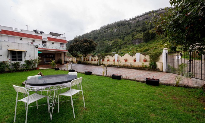 Thalayathimund Villa | Luxe Family Villa - Tea Estate and Forest Hill View from the Balcony!