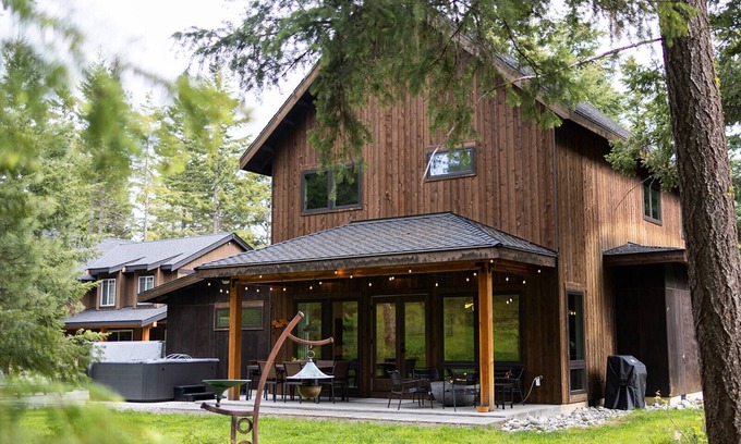 Cle Elum House | Luxe Lodge - Modern Suncadia 4BD - Pups Allowed