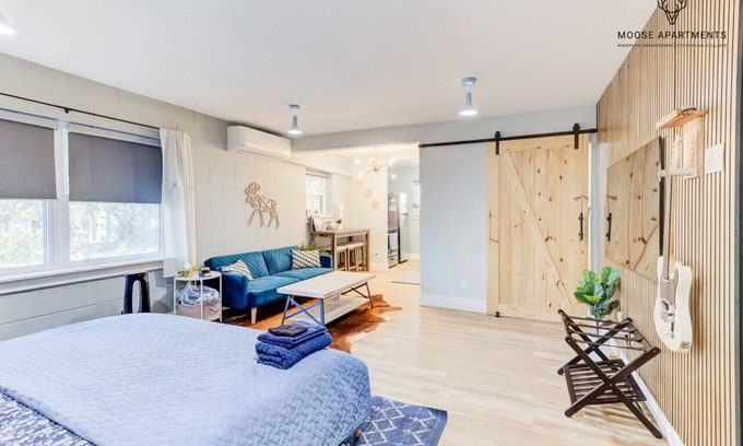 Downtown Memphis Apartment | Luxe Loft w/View - King Bed & FREE Parking