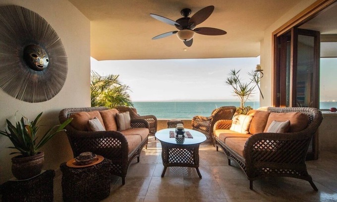 Mismaloya Condo | LUXE OCEANSIDE VACATION CONDO