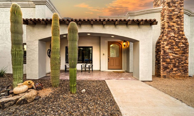 Rio Verde Foothills House | Luxe Ranch w/ Four Peaks Views & Outdoor Fireplace