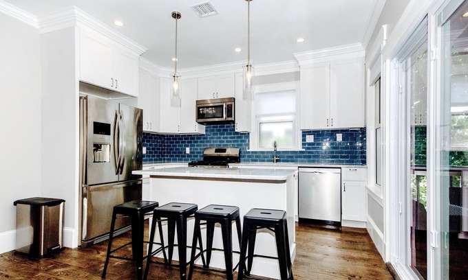 Dorchester House | Luxe Sunlit Getaway | Private Deck, Near T