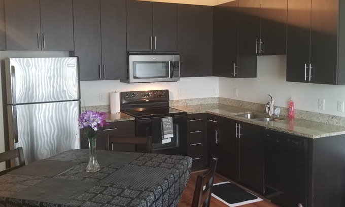 Piedmont Heights Condo | LUXURIOUS 1 BDR w/ balcony near Midtown/Buckhead
