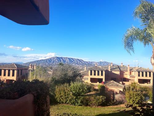 Ojen Apartment | Luxurious 2 Bedroom garden apartment at El Soto Free Golf - Gym- Tennis - Paddle