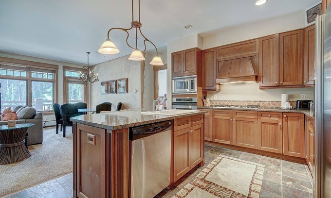 River Run Condo | Luxurious 2 BR in River Run Village with Ski in ski out, No Cleaning Fees, Kids Ski Free by RedAwning