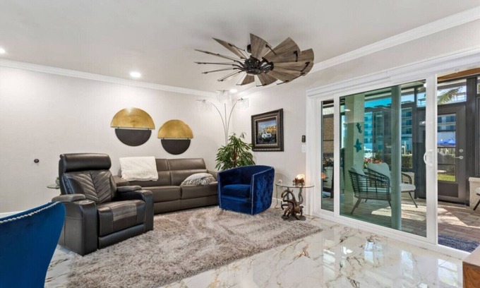 Madeira Beach House | Luxurious 2BR 2BA, 2 Kings Condo Madeira Beach