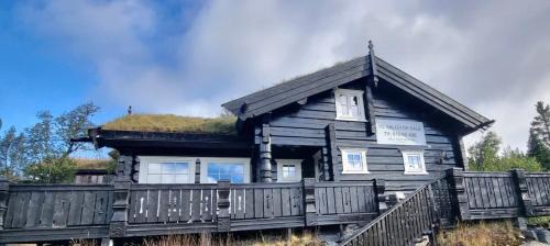 Atra House | Luxurious 4 bedroom Mountain Cabin with Gaustatoppen View