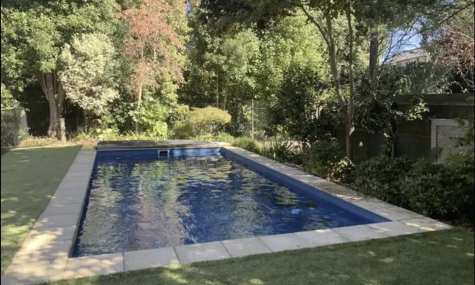 Burnside Villa | Luxurious 5 Bedroom home with heated pool