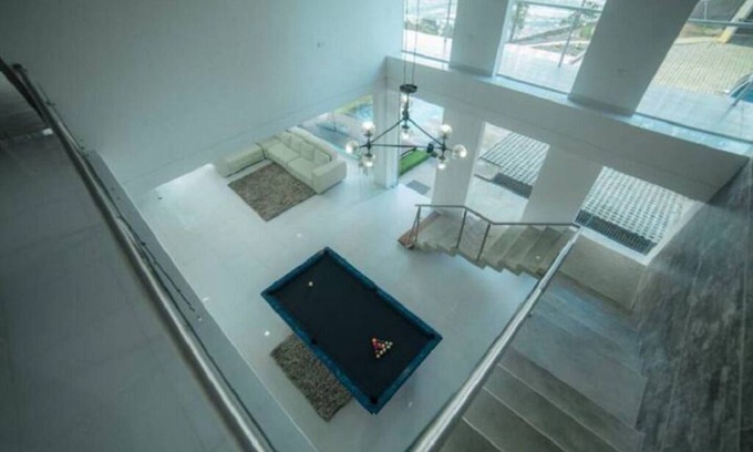 Envigado House | Luxurious 6 bedroom mansion with heated pool