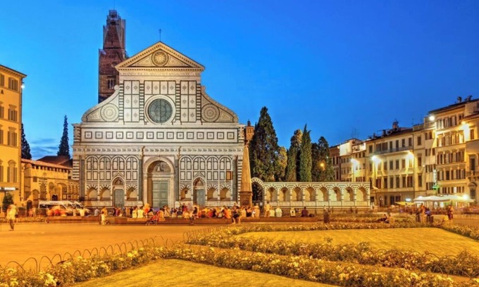 Santa Maria Novella Apartment | Luxurious Apartment in the Heart of Historic Florencen