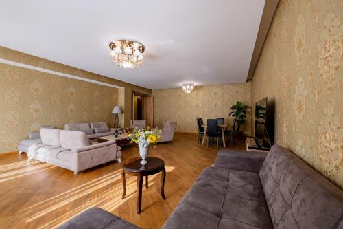 mtatsminda Apartment | Luxurious Apartment In The Central Tbilisi