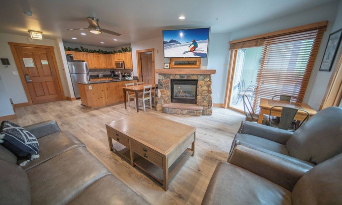 River Run Condo | Luxurious Condo in River Run Walk to activities