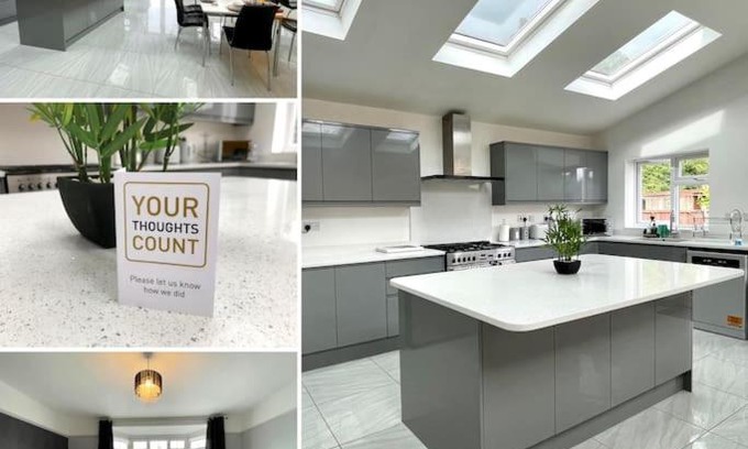 Luton House | Luxurious Detached Holiday House Free Parking near Airport Town Centre Railway Station