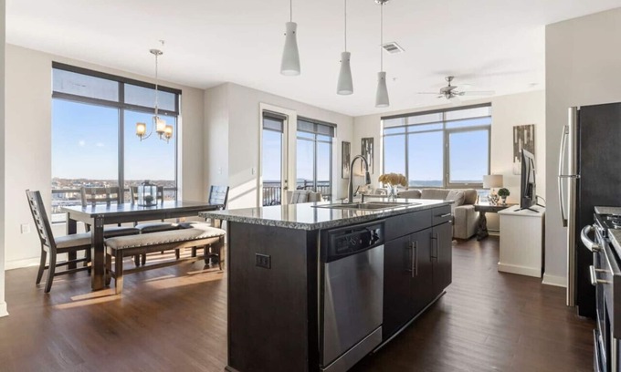 Rolling Mill Hill Condo | Luxurious Downtown Corner Views 2 bed 2bath 61