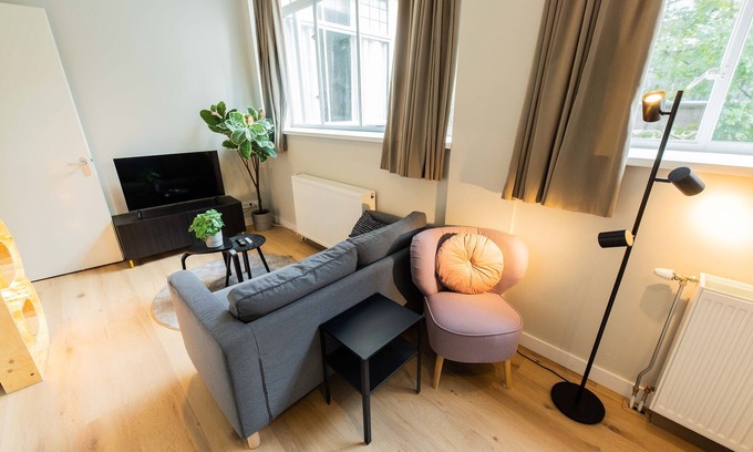 Scheepvaartkwartier Apartment | Luxurious Dowtown 3BDR Apartment WS