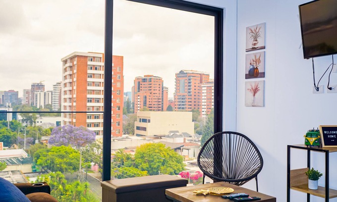 Zona 13 Apartment | Luxurious, overlooking the airport and central.