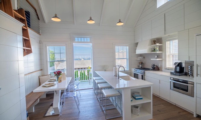 Nantucket Town Cottage | Luxurious Harbor View “Elizabeth” Cottage! Walk & bike to everything