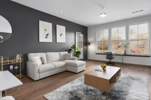 North Raleigh Apartment | Luxurious King 3BR Suite in North Raleigh!