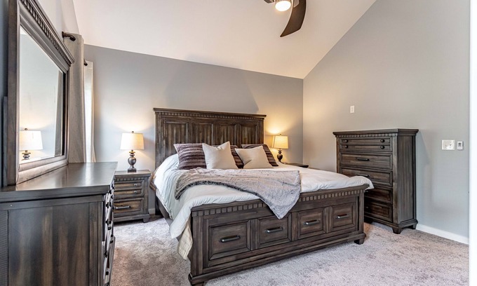 Camp Taylor House | Luxurious King Bed , 3 Bedroom, 2.5 Bathroom. Brand new construction