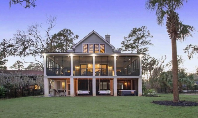 Talahi Island House | Luxurious Lakefront Home | Hot Tub + Game Room