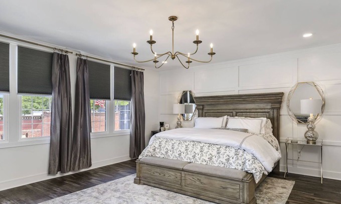 Parkville Apartment | ☆Luxurious Living ☆ Historic Main Street