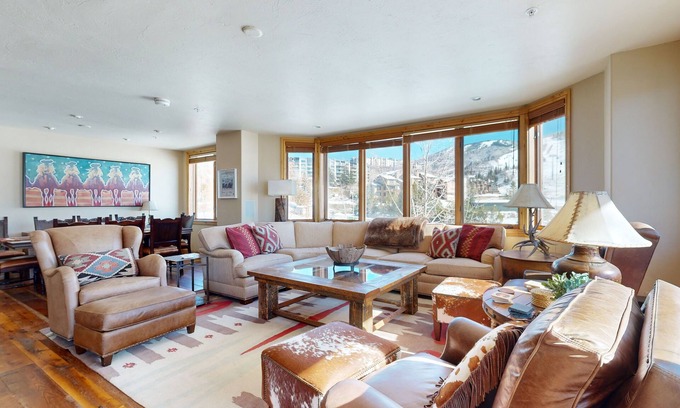 Steamboat Springs Condo | Luxurious lodging within walking distance of slopes w/shared pool/hot tub