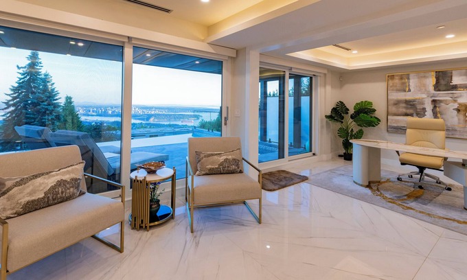 West Vancouver House | Luxurious Mansion West Van Home with Stunning View