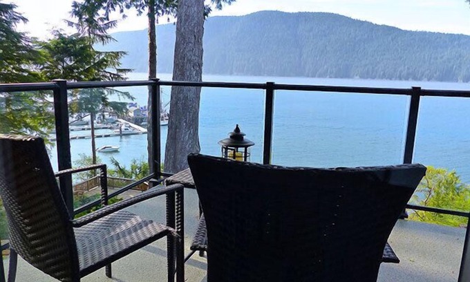 Port Renfrew Cottage | Luxurious Modern Oceanfront Cottage in Port Renfrew