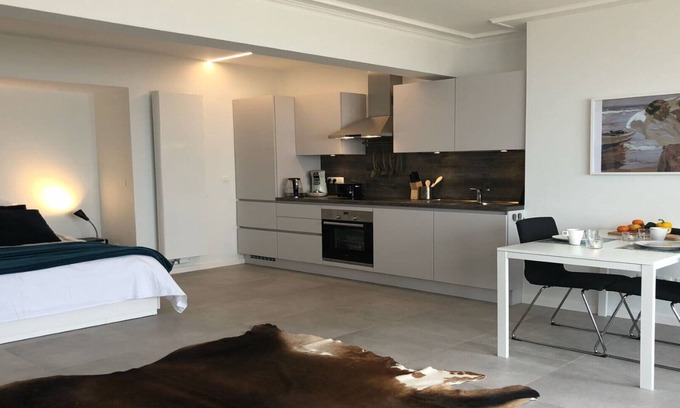 Ostend City Centre Apartment | Luxurious, modern & warm seaside loft with great views