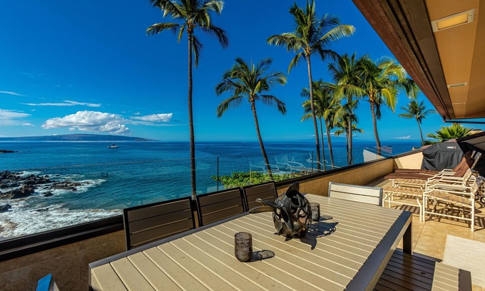 Wailea Condo | Luxurious Oceanfront Makena Surf Three Bedroom Three Bathroom Condo