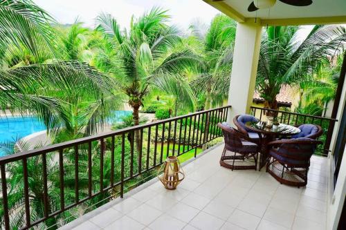 Coco House | Luxurious Pacifico 2bed condo in Playa Coco