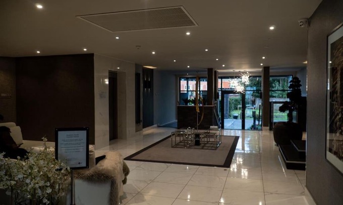 Didsbury Apartment | Luxurious Quantum house